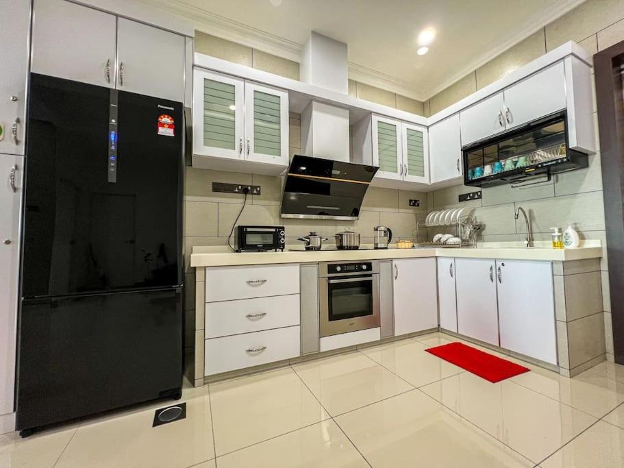 Apartment Comfy Near Garden With Sunset View & Swimming Pool Taiping