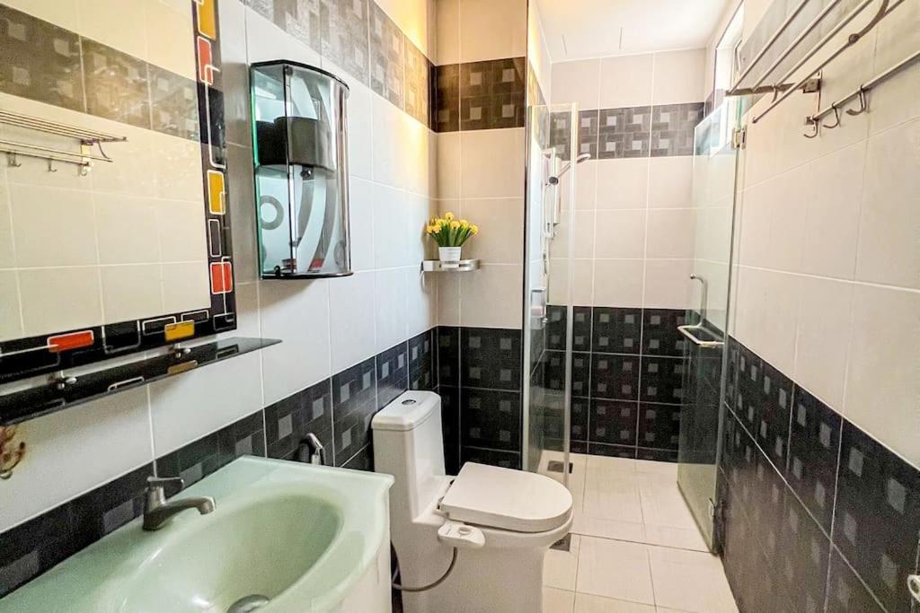 Comfy Near Garden With Sunset View & Swimming Pool *