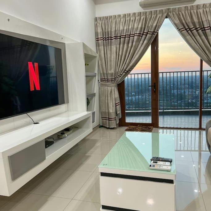 Apartment Comfy Near Garden With Sunset View & Swimming Pool Taiping